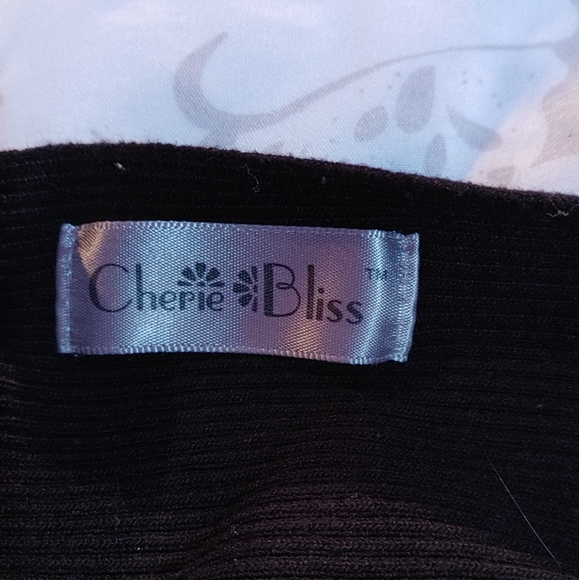 Stretchy sleeved cape - Picture 2 of 2